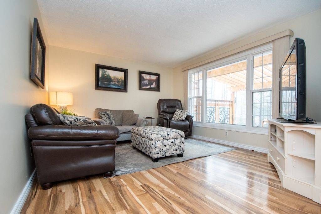 78 McFadden RD, North Kawartha, ON K0L 1A0