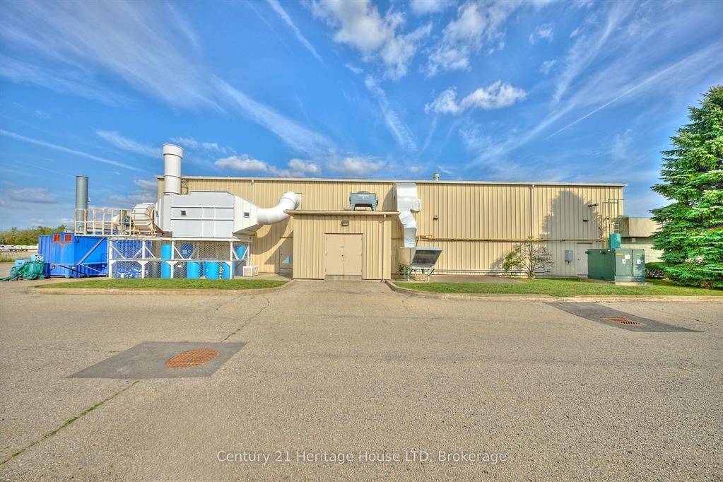 1360 Commerce Pkwy, Fort Erie, ON L2A 5M4