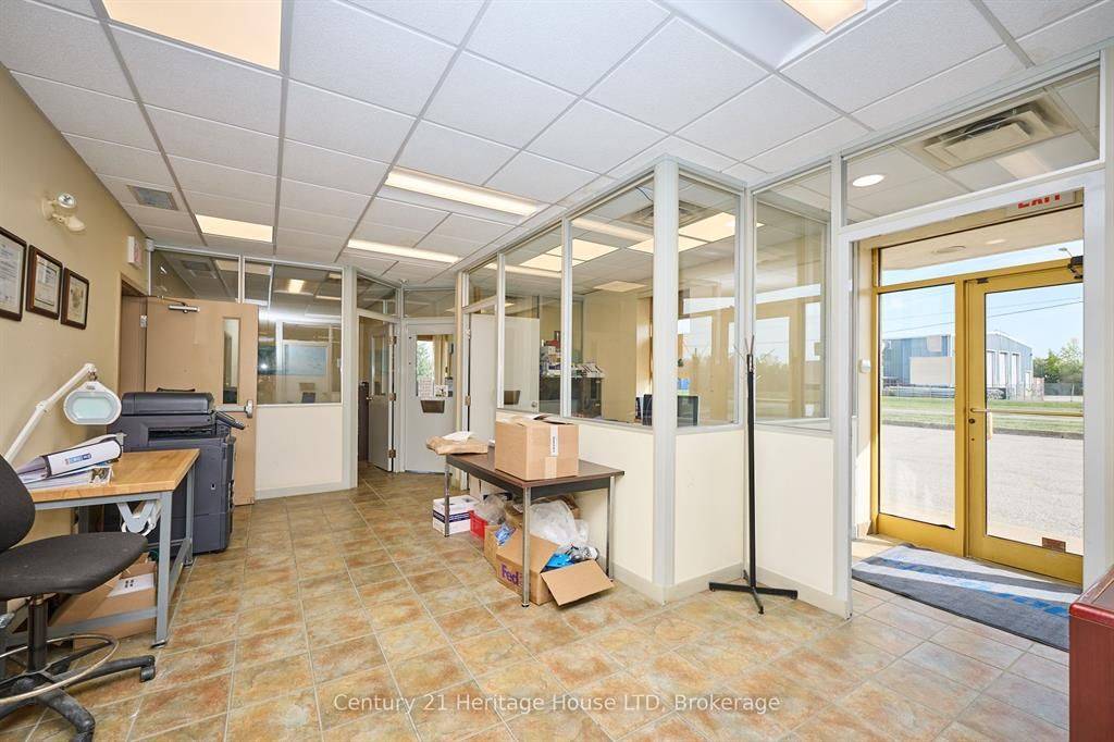 1360 Commerce Pkwy, Fort Erie, ON L2A 5M4