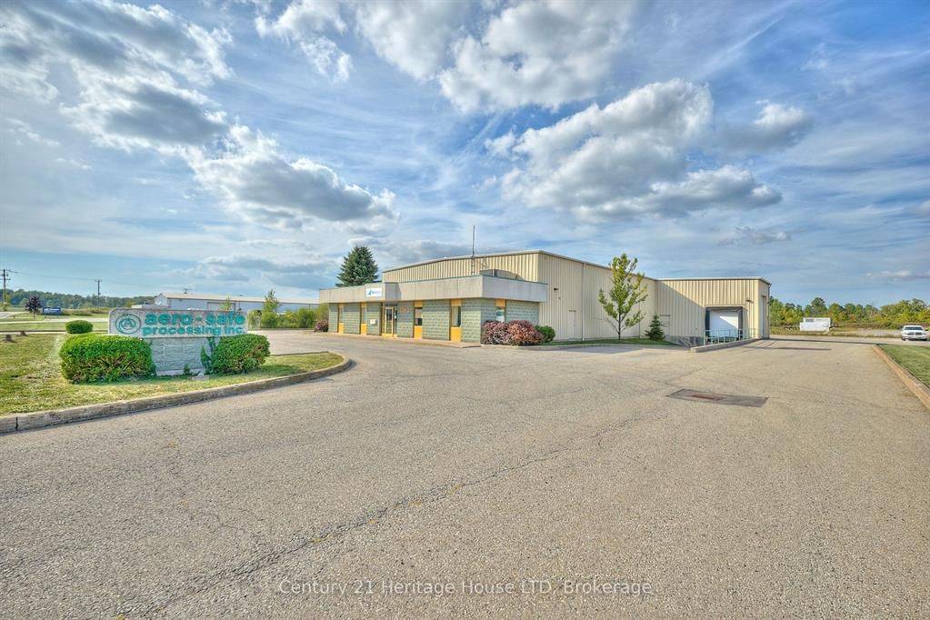 1360 Commerce Pkwy, Fort Erie, ON L2A 5M4
