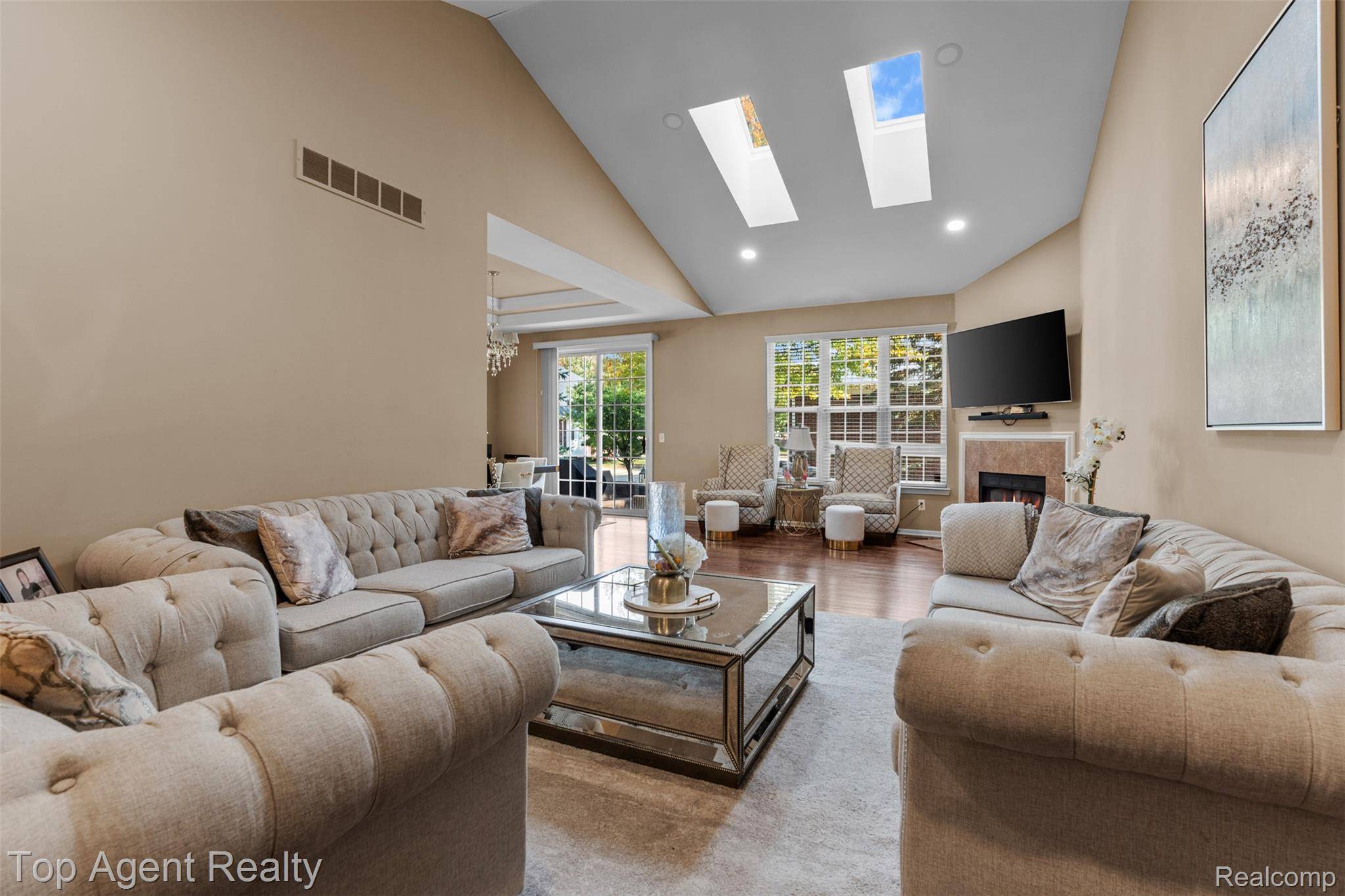 44258 Constellation DR, Sterling Heights, MI 48314