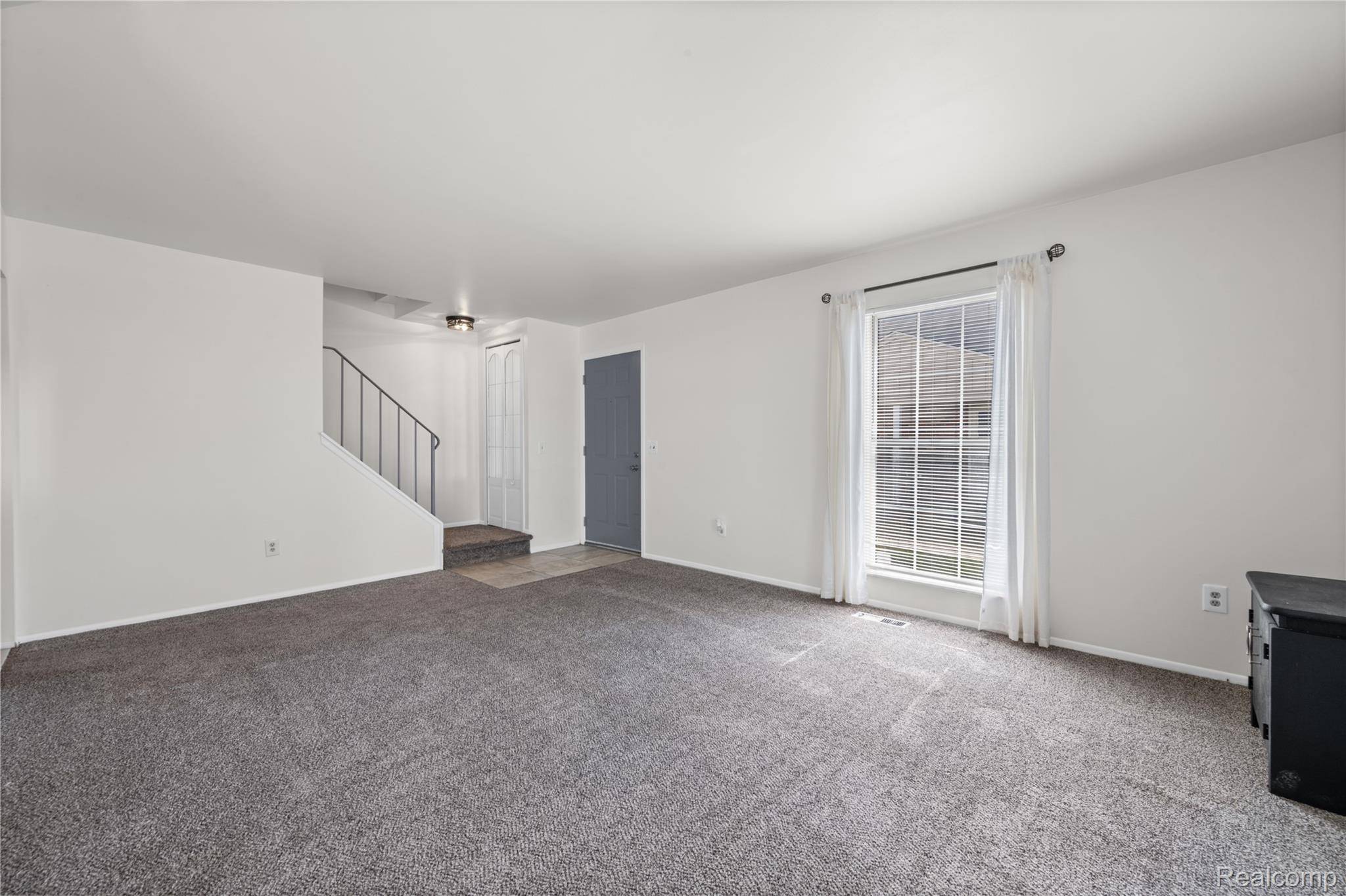 24054 Meadowbridge DR, Clinton Charter Township, MI 48035