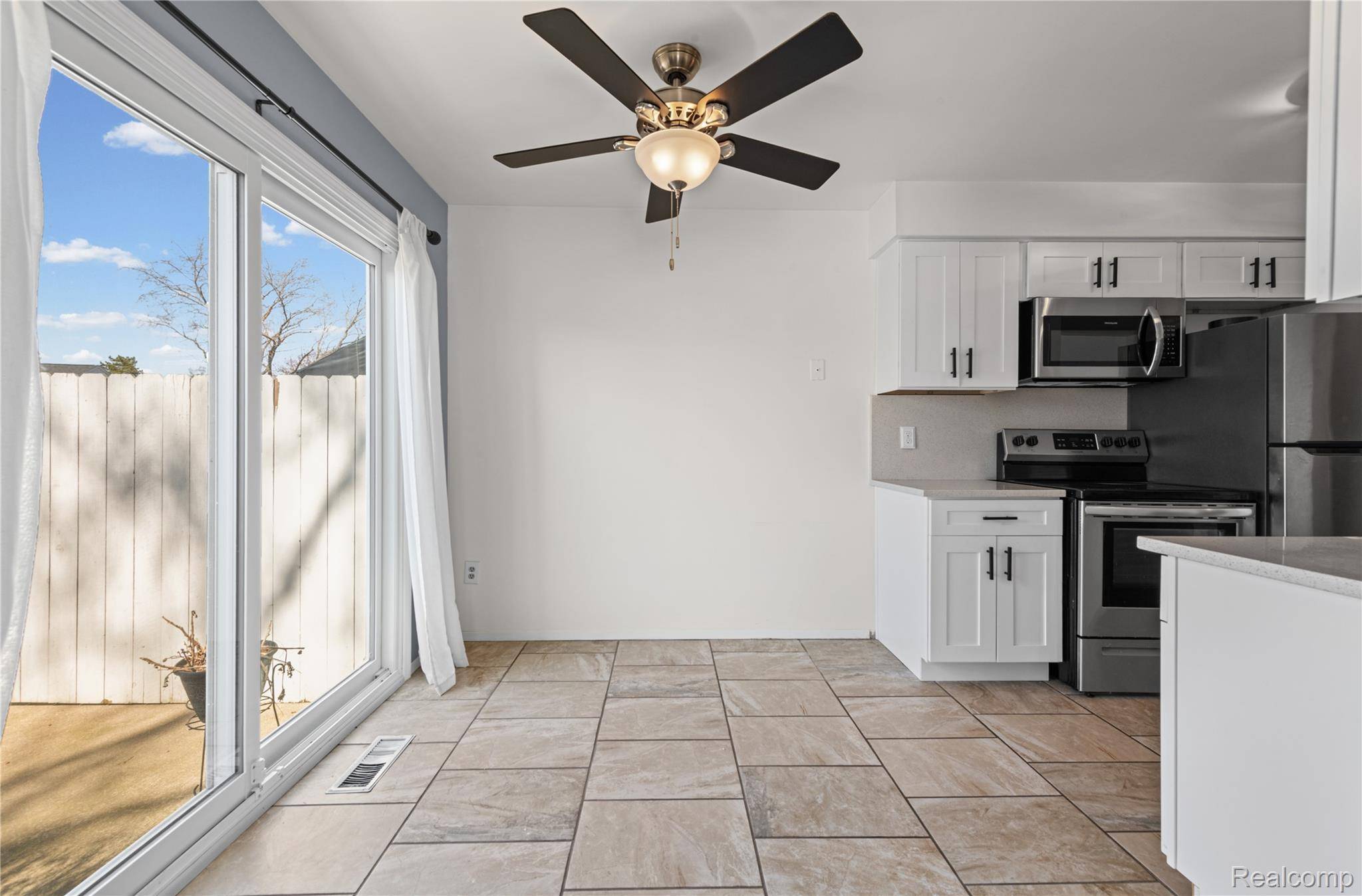 24054 Meadowbridge DR, Clinton Charter Township, MI 48035