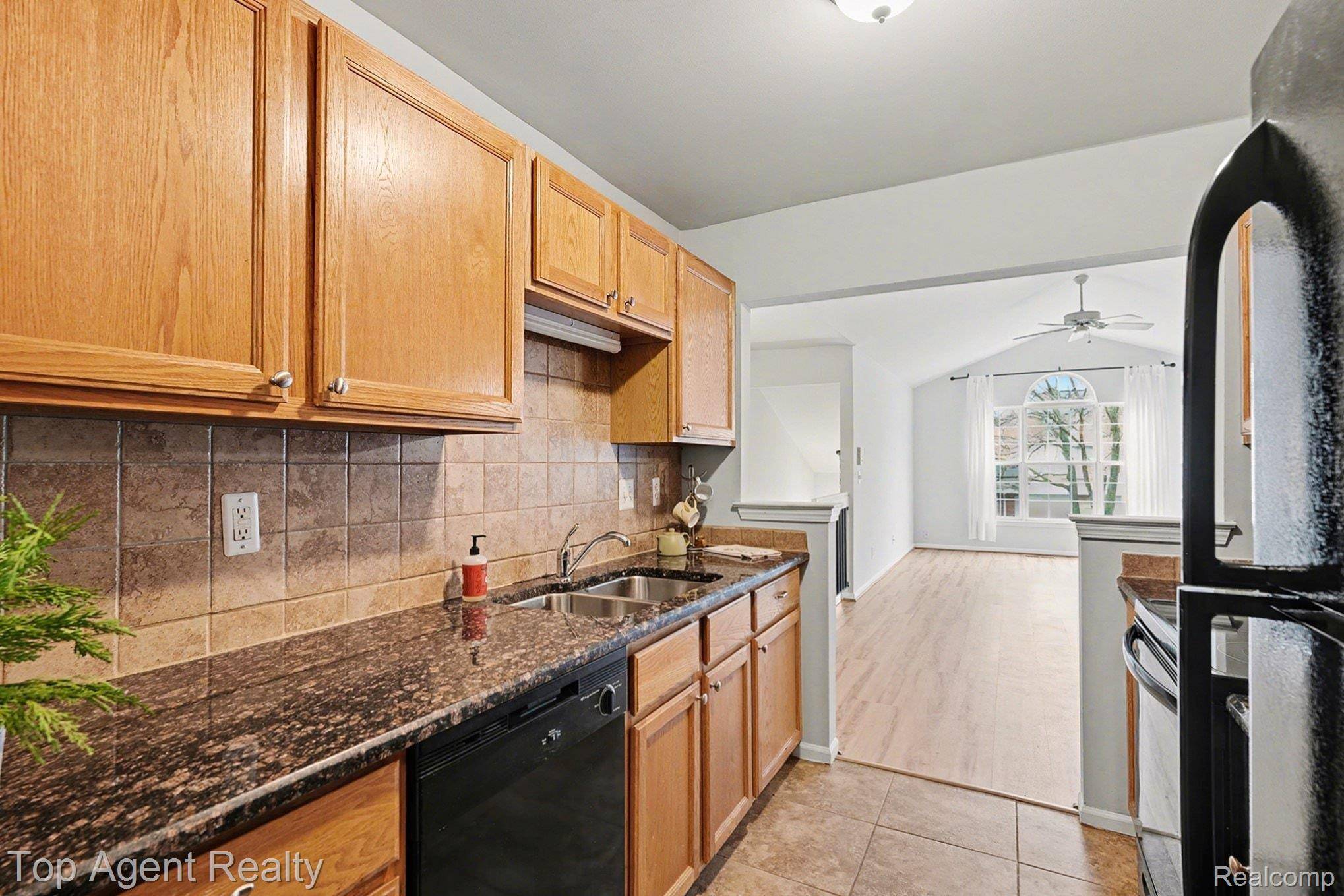 56192 Troon N, Shelby Charter Township, MI 48316