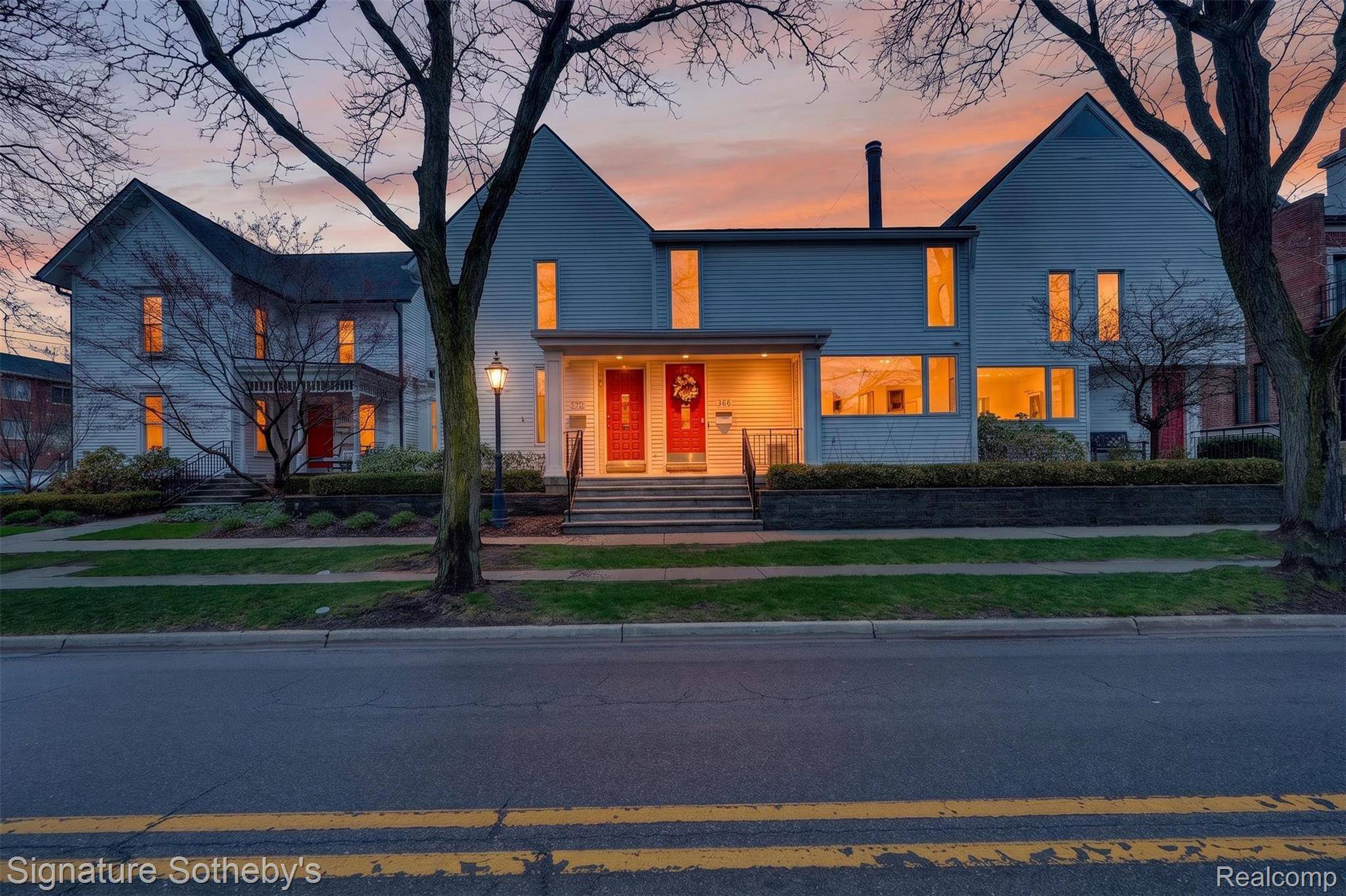 372 W Brown ST, Birmingham, MI 48009