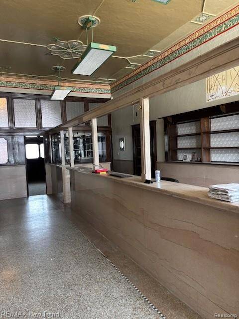 77 N Saginaw ST, Pontiac, MI 48342