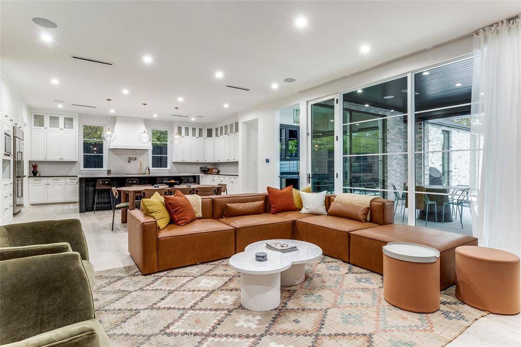 7610 Linwood Avenue, Dallas, TX 75209