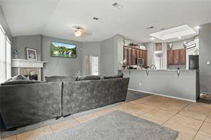 412 N Waterford Oaks Drive, Cedar Hill, TX 75104