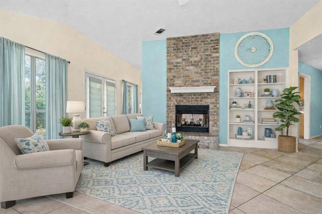 1003 W Lovers Lane, Arlington, TX 76013