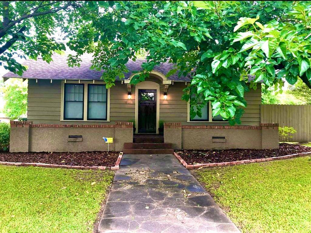 1001 S Locust Street, Clarksville, TX 75426