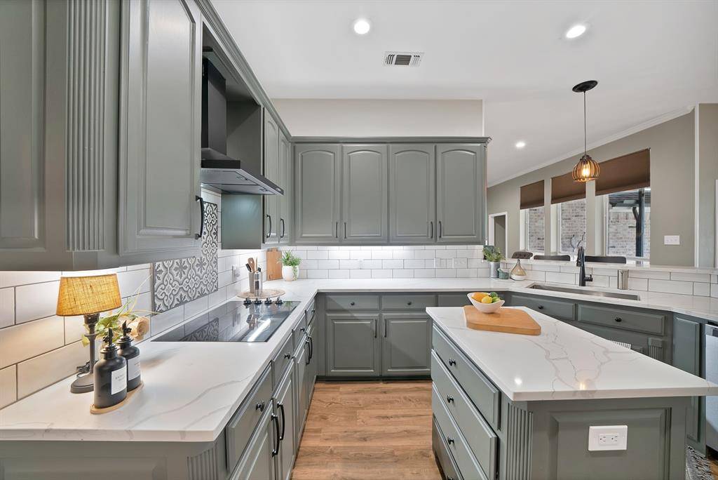 163 N Savanna Drive, Rhome, TX 76078