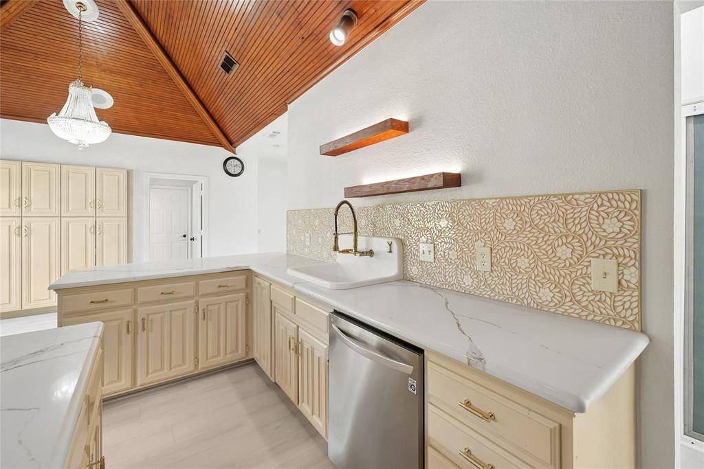 3808 Innisbrook Drive S, Irving, TX 75038