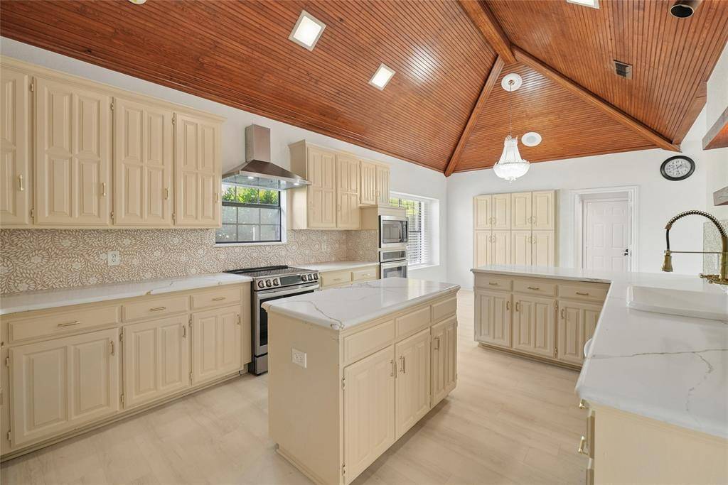 3808 Innisbrook Drive S, Irving, TX 75038