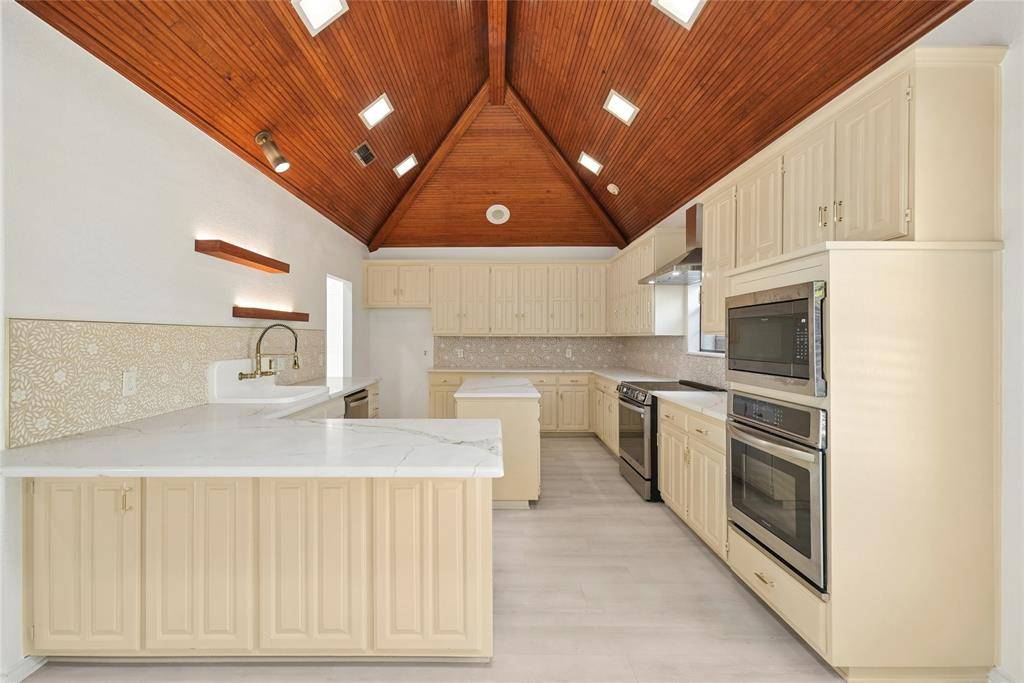 3808 Innisbrook Drive S, Irving, TX 75038