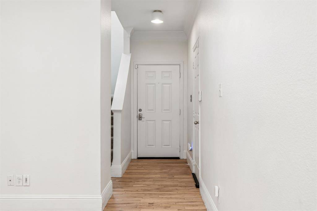 2117 Parkview, Carrollton, TX 75006