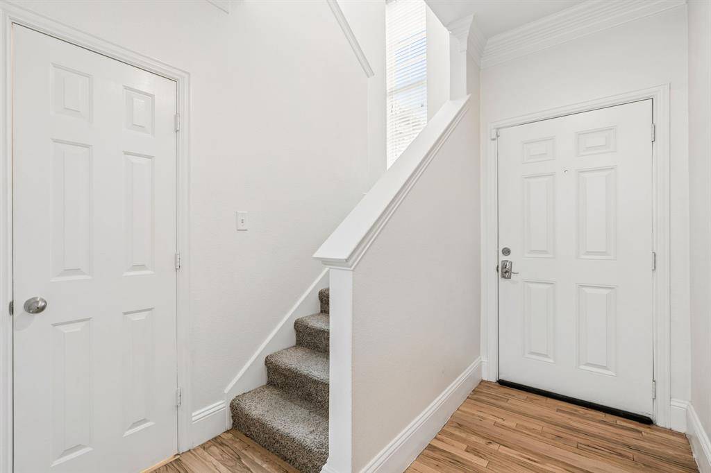 2117 Parkview, Carrollton, TX 75006