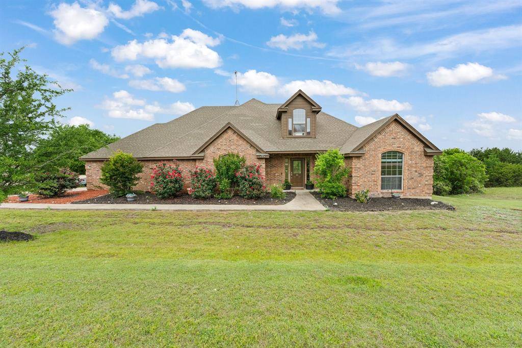 439 Stone Mountain, Cresson, TX 76035
