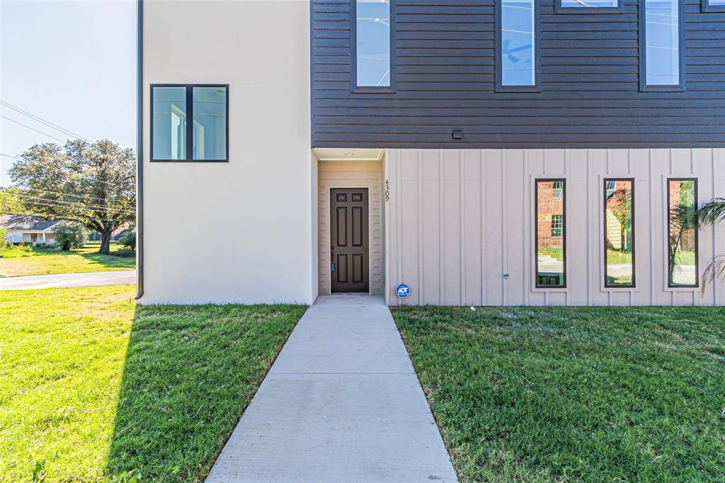 4309 SYLVESTER Street, Dallas, TX 75219