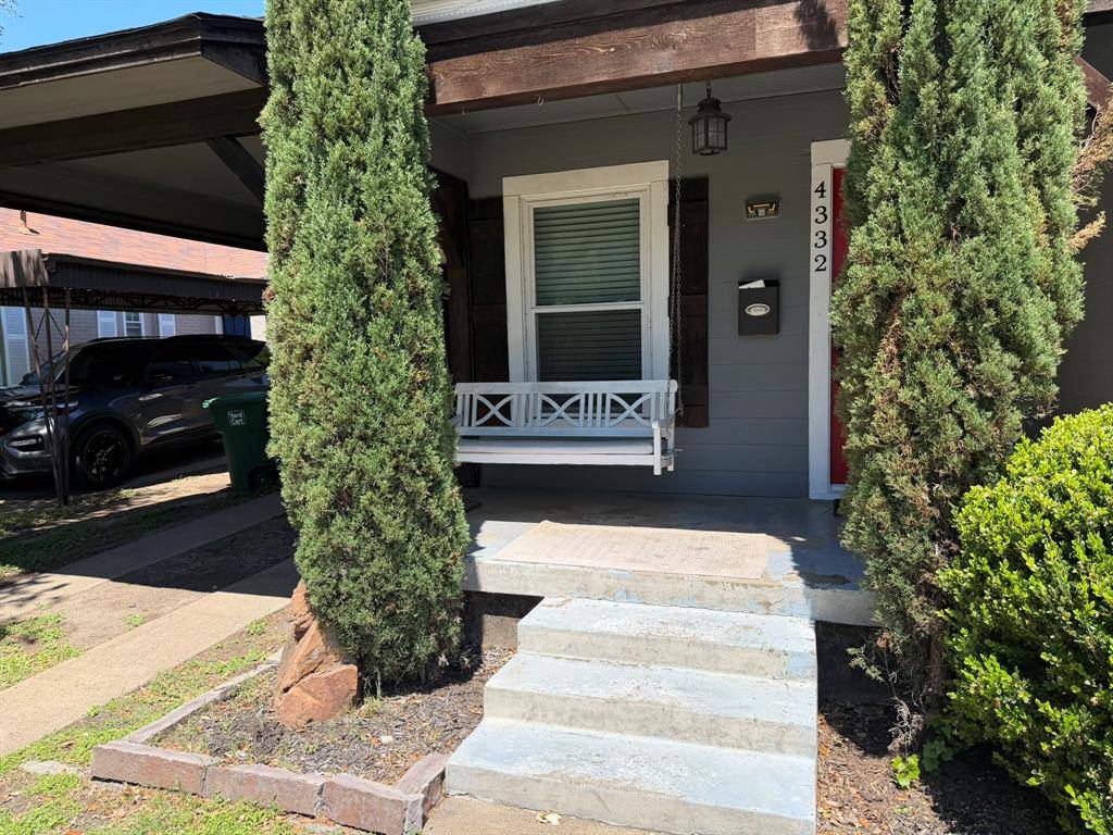 4332 Calmont Avenue, Fort Worth, TX 76107