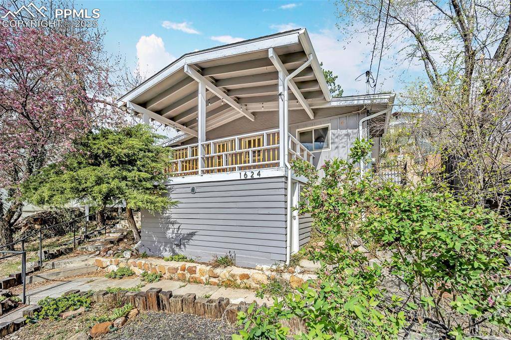 1624 Cheyenne BLVD, Colorado Springs, CO 80906