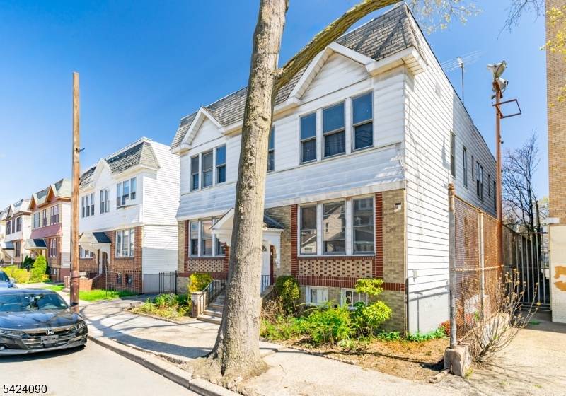 316 Ellery Ave, Newark City, NJ 07106