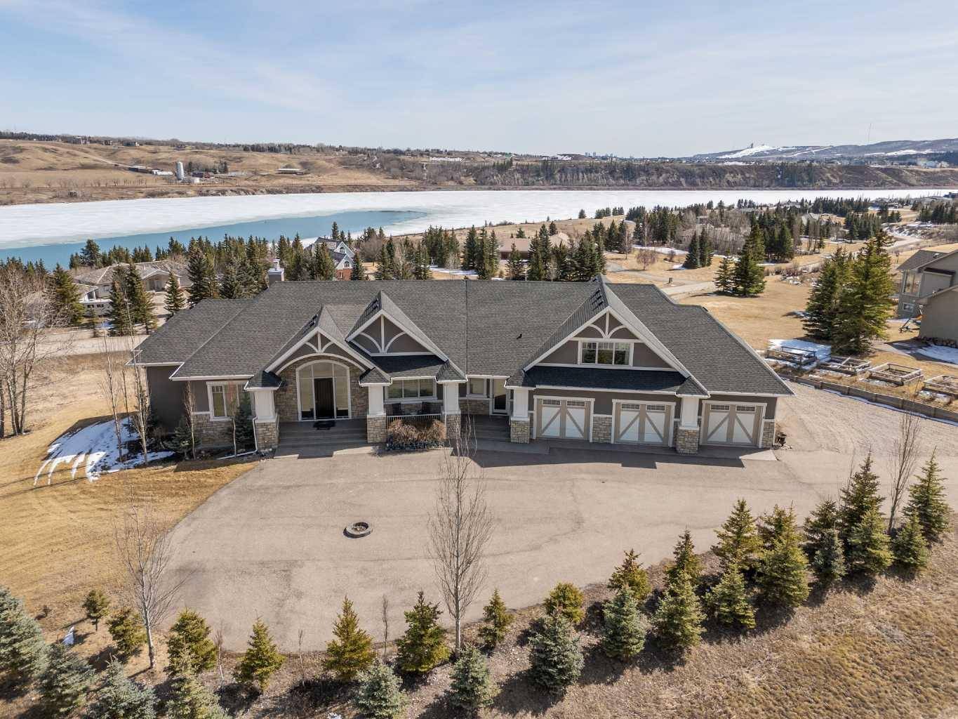 221 Emerald Bay DR, Rural Rocky View County, AB T3Z 3G1
