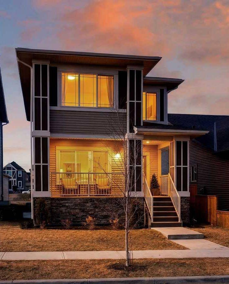 825 Reynolds MNR SW, Airdrie, AB T4B 5G2