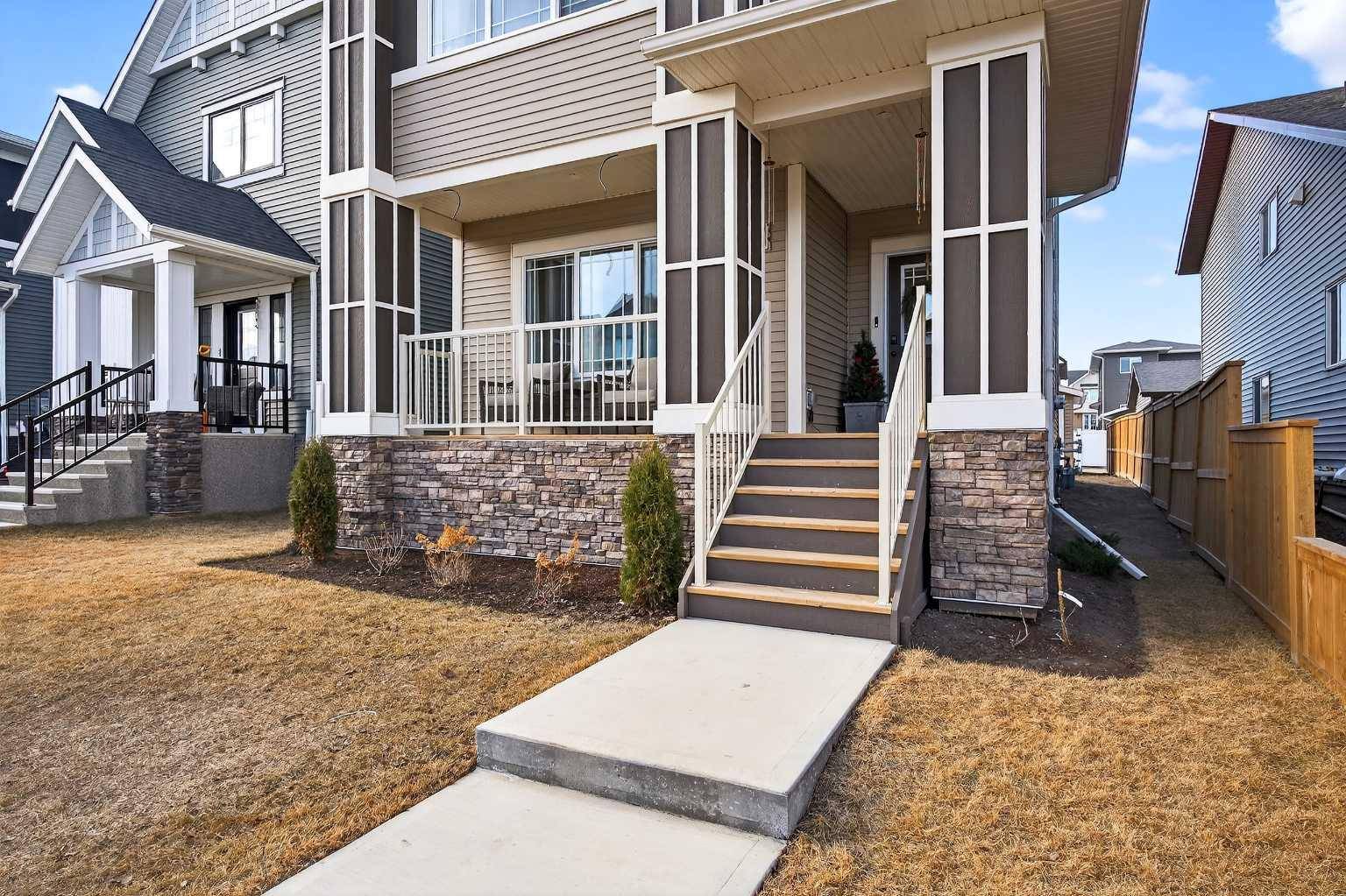 825 Reynolds MNR SW, Airdrie, AB T4B 5G2