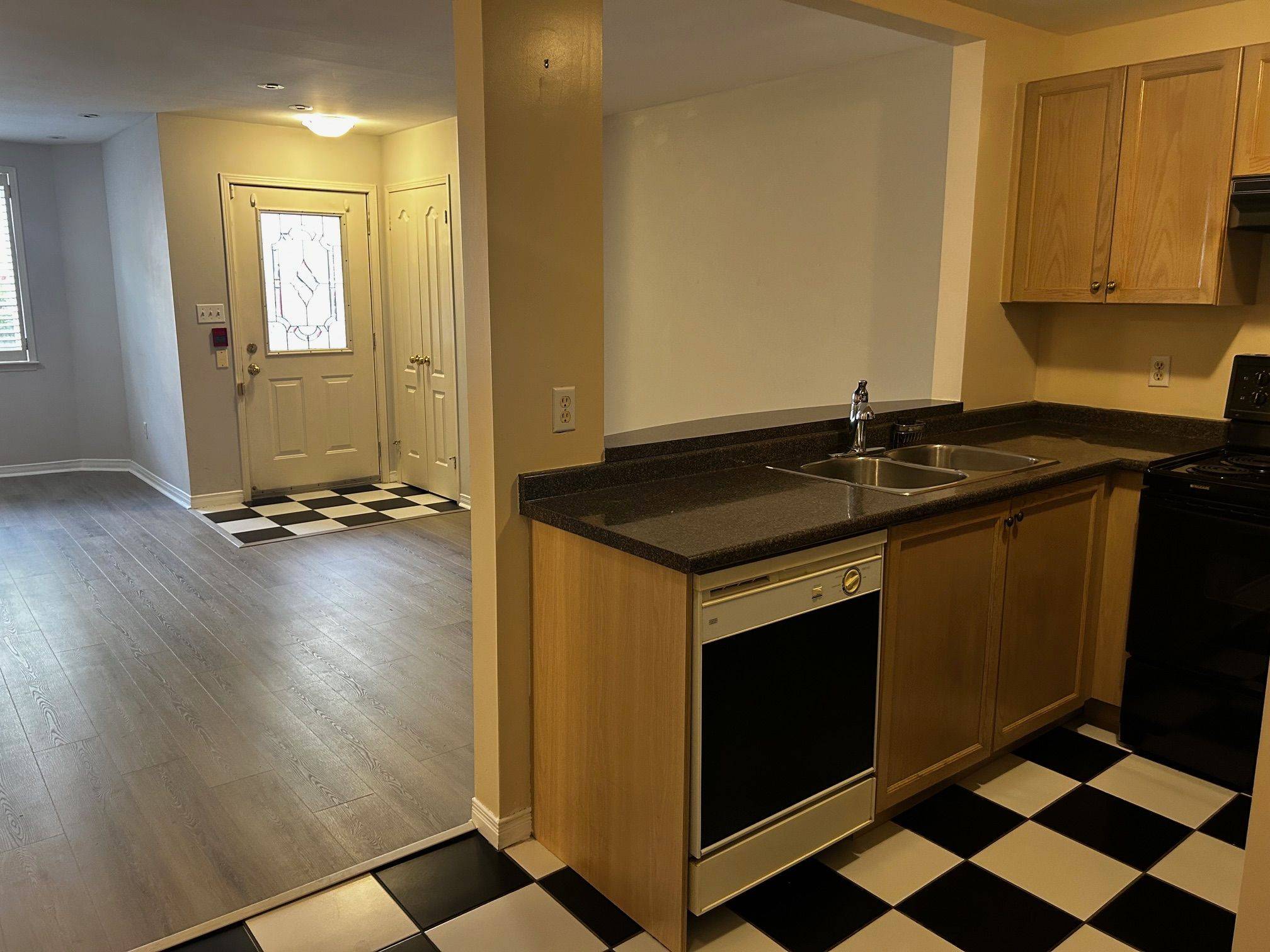 108 Finch AVE W #B19, Toronto C07, ON M2N 6W6