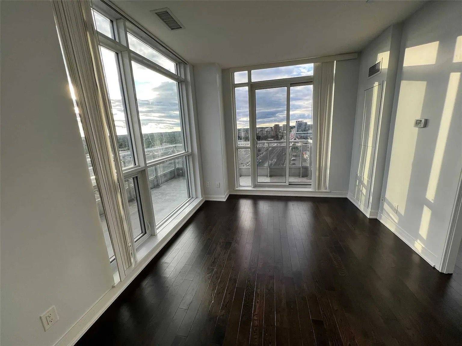 9201 Yonge ST #1209, Richmond Hill, ON L4C 6Z2