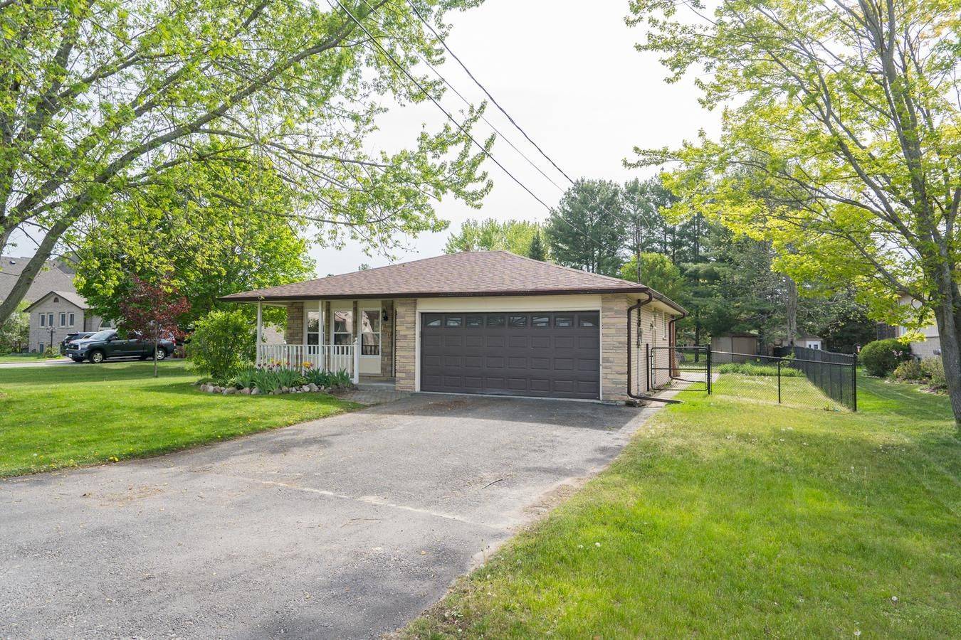140 Sand RD, East Gwillimbury, ON L9N 1H9