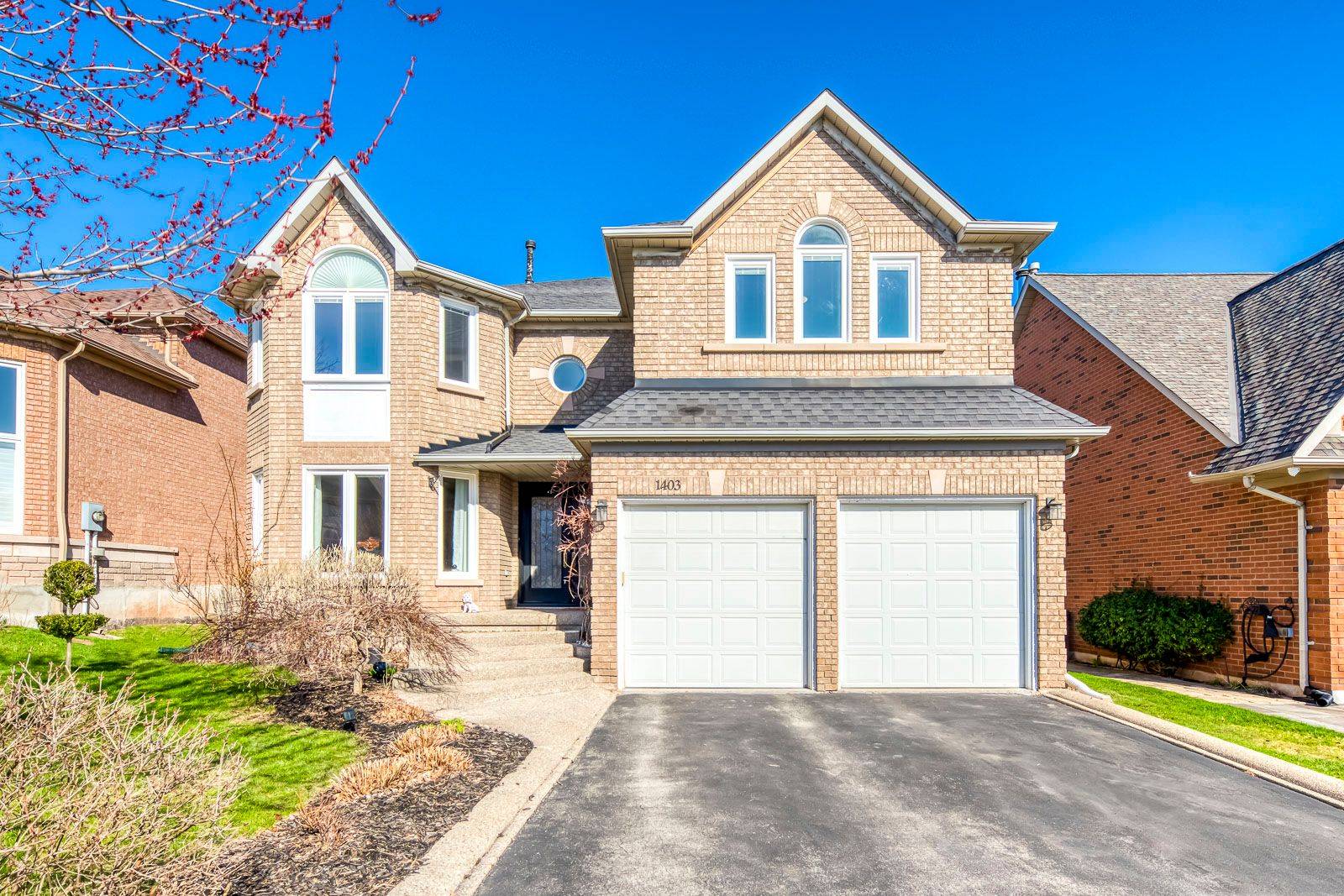 1403 BAYSHIRE DR, Oakville, ON L6H 6E8