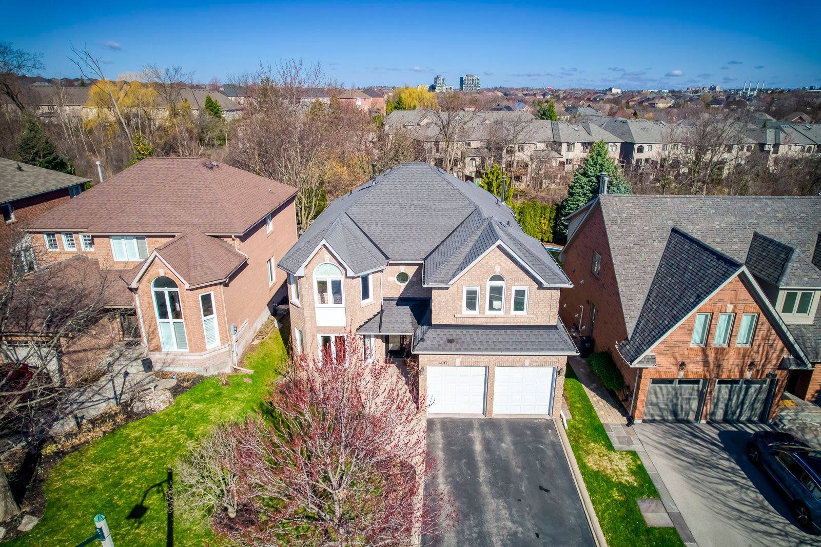 1403 BAYSHIRE DR, Oakville, ON L6H 6E8