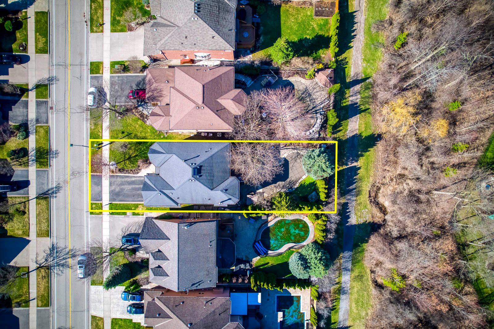 1403 BAYSHIRE DR, Oakville, ON L6H 6E8