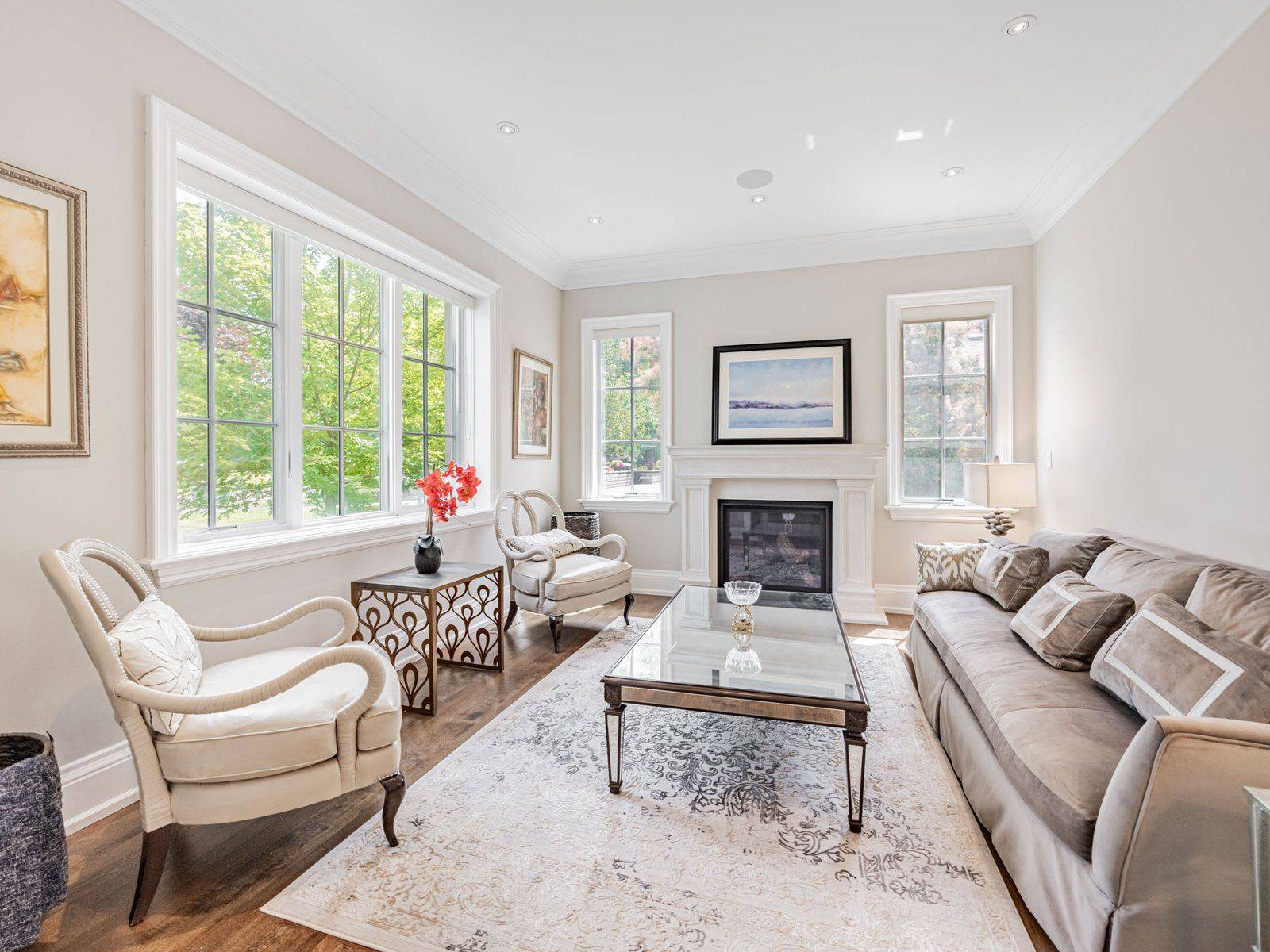 302 Pinehurst DR W, Oakville, ON L6J 4X3