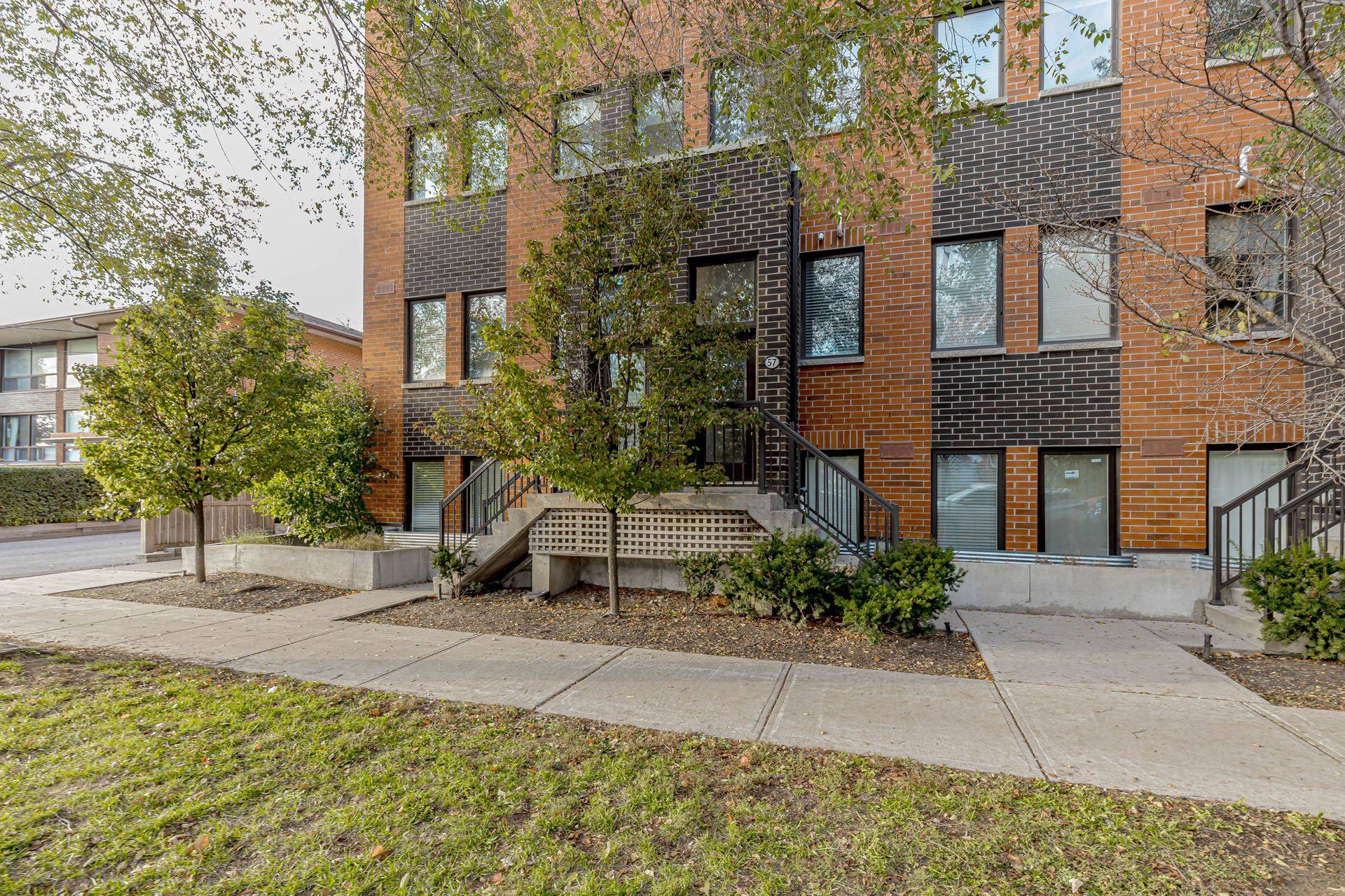 68 Winston Park BLVD #57, Toronto W05, ON M3K 1C3
