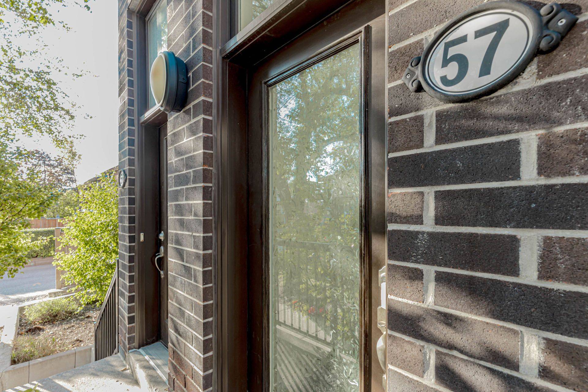 68 Winston Park BLVD #57, Toronto W05, ON M3K 1C3