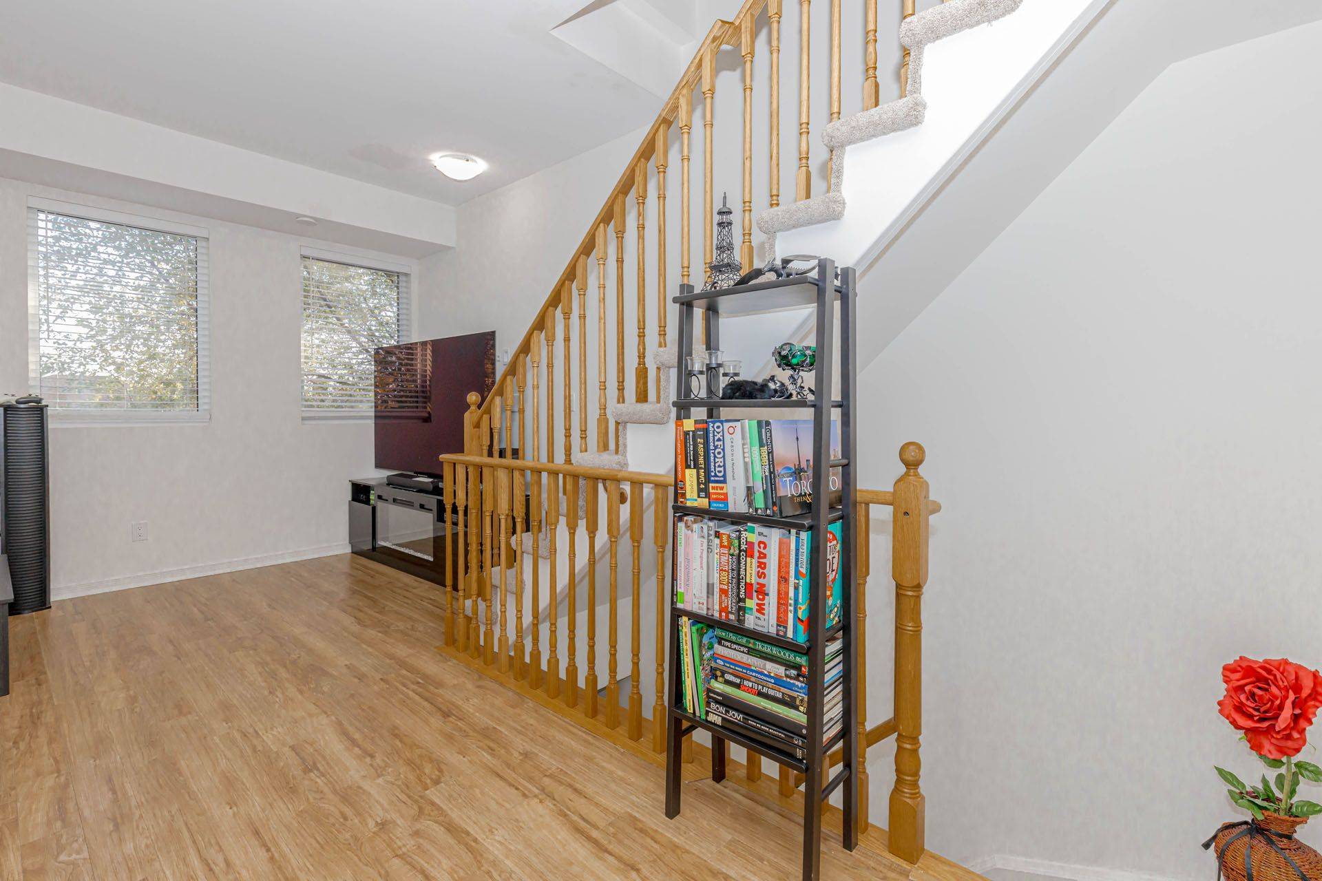 68 Winston Park BLVD #57, Toronto W05, ON M3K 1C3