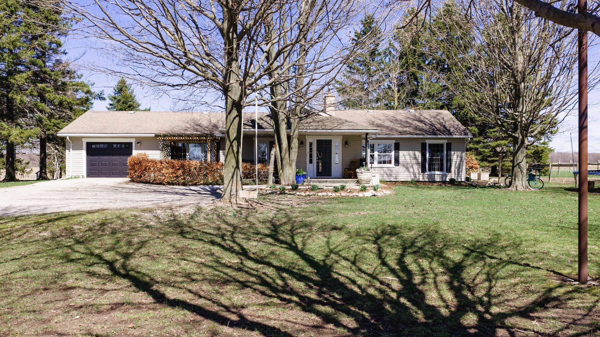 42163 Front RD, Huron East, ON N0K 1W0