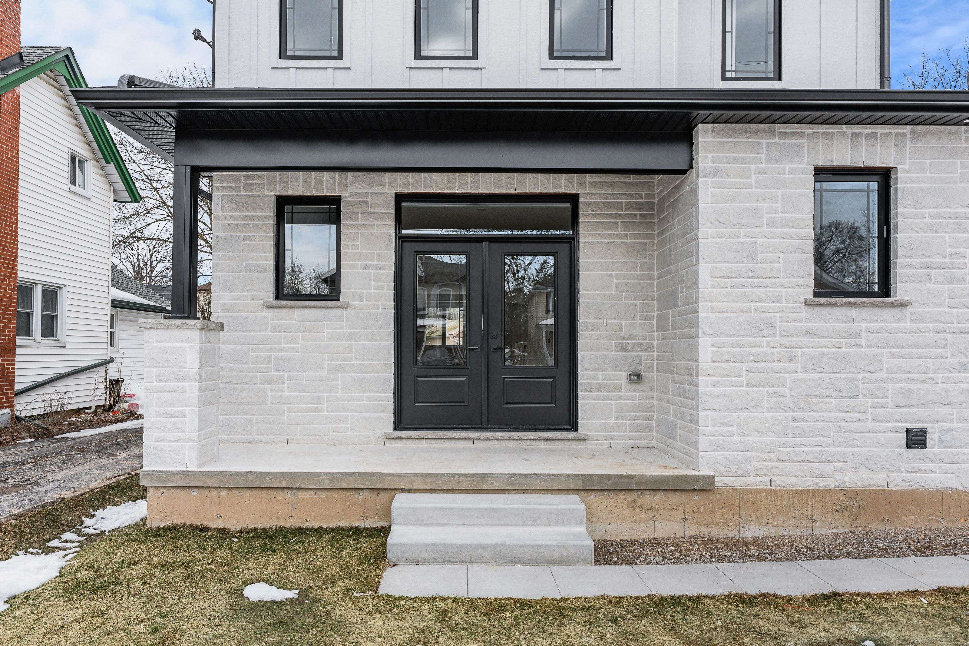 42 Rich AVE, Cambridge, ON N1R 2A5