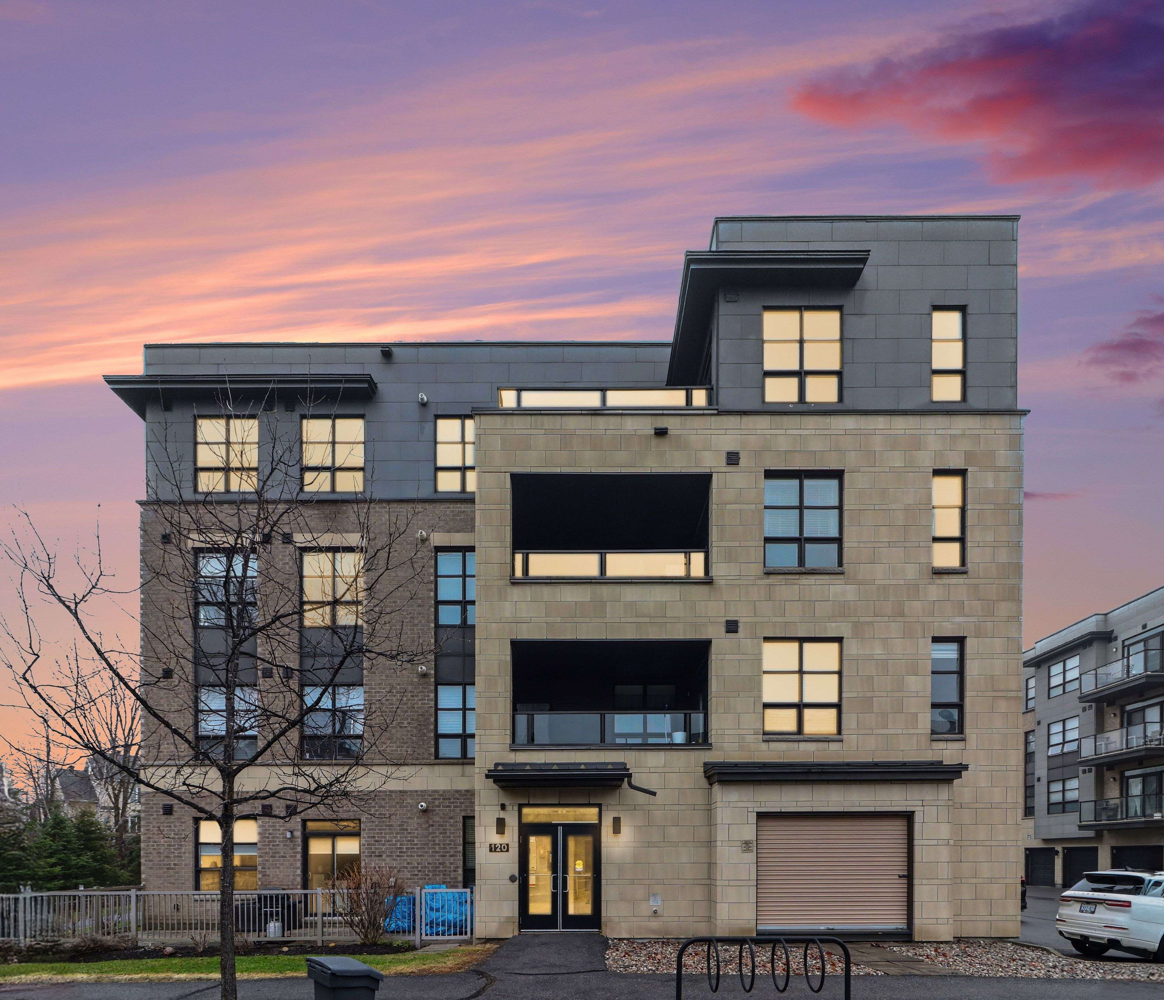 120 Montblanc Private #403, Orleans - Convent Glen And Area, ON K1C 0B1