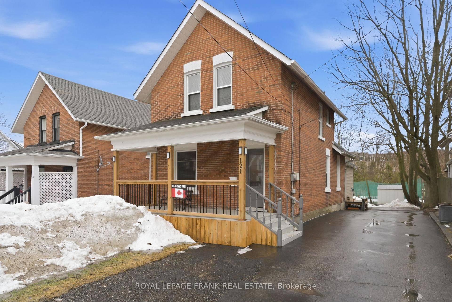 121 Durham ST W, Kawartha Lakes, ON K9V 2R3