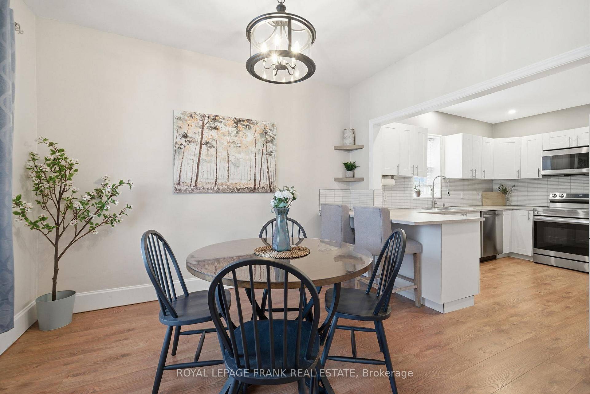 121 Durham ST W, Kawartha Lakes, ON K9V 2R3