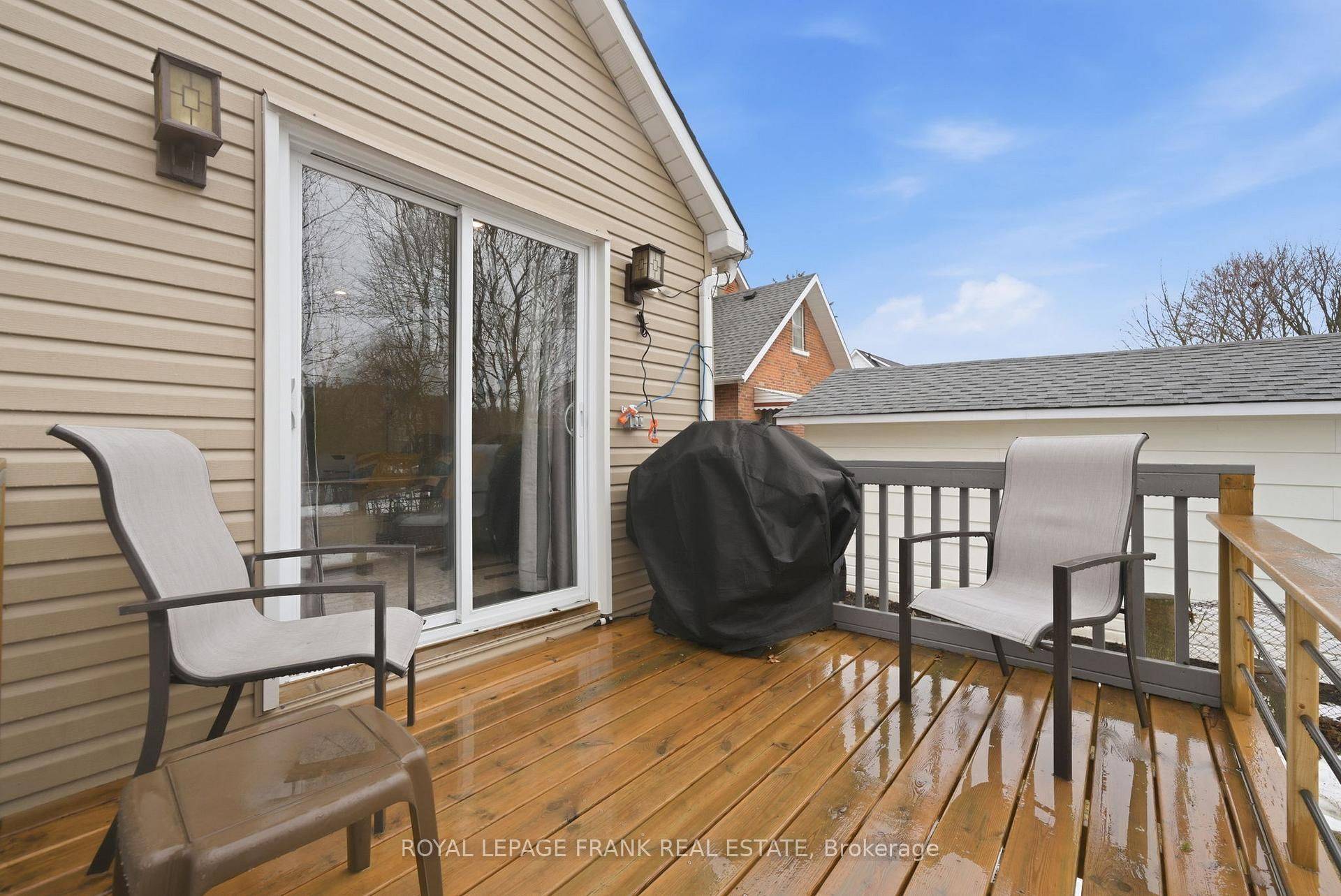 121 Durham ST W, Kawartha Lakes, ON K9V 2R3