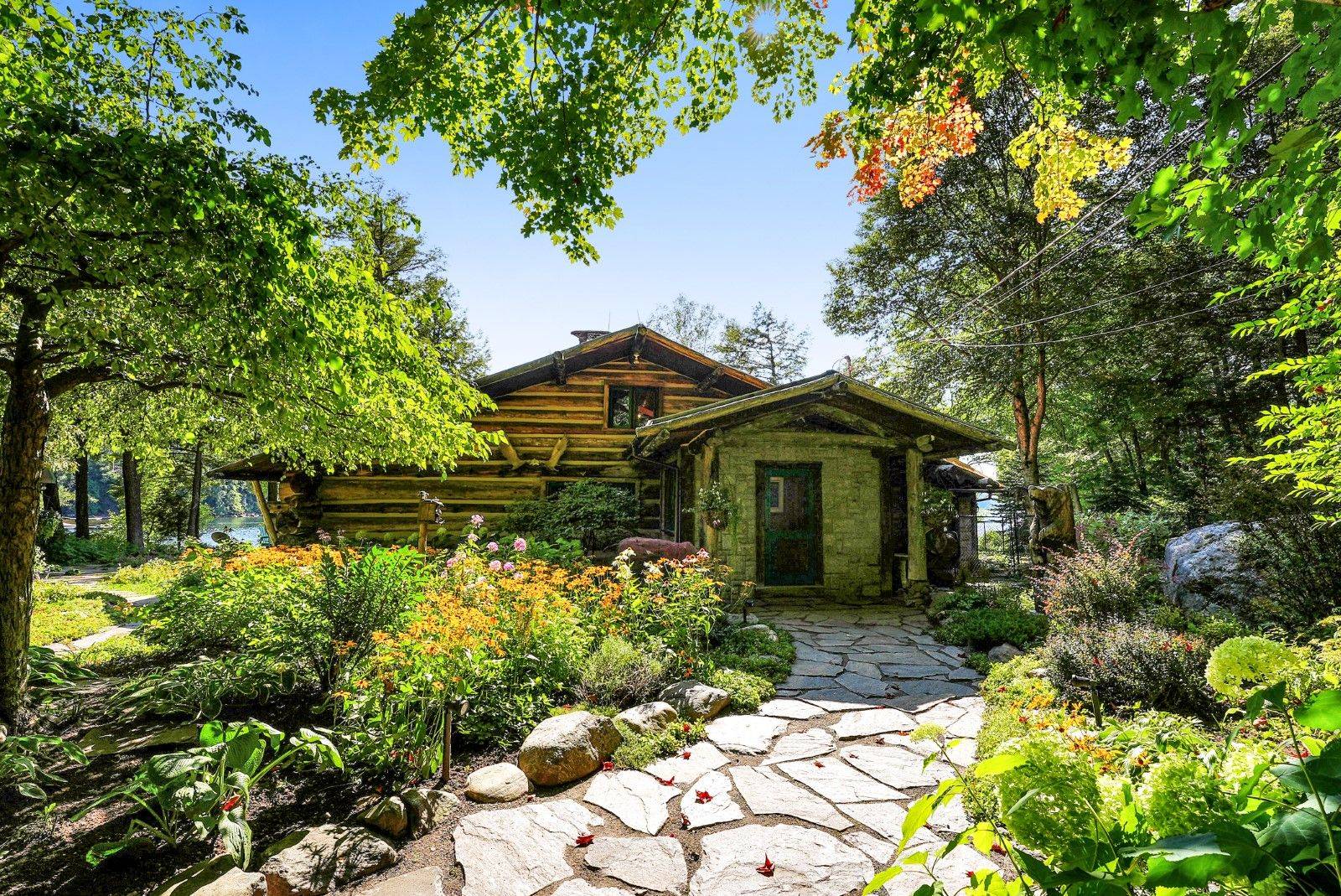 2718 Wilkinson RD, Dysart Et Al, ON K0M 1S0