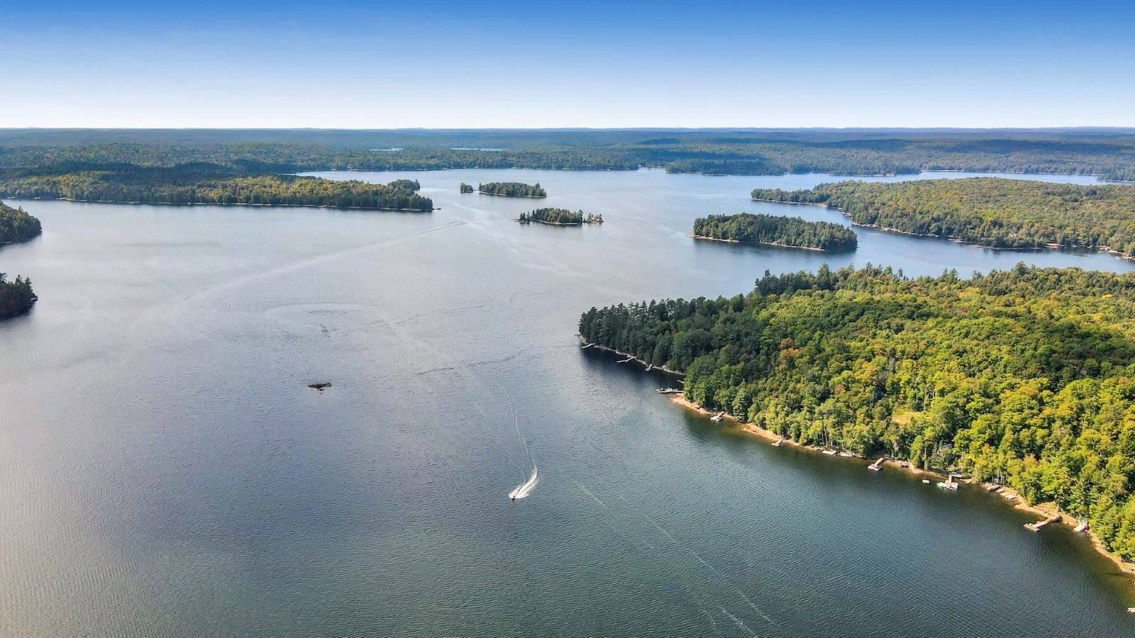 2718 Wilkinson RD, Dysart Et Al, ON K0M 1S0