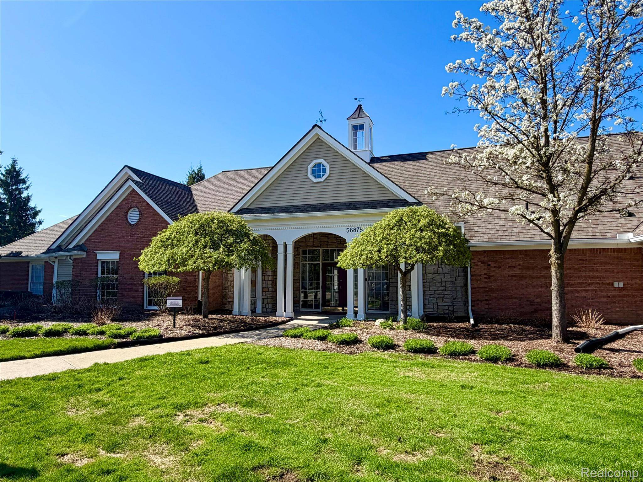 56567 Scotland BLVD, Shelby Charter Township, MI 48316