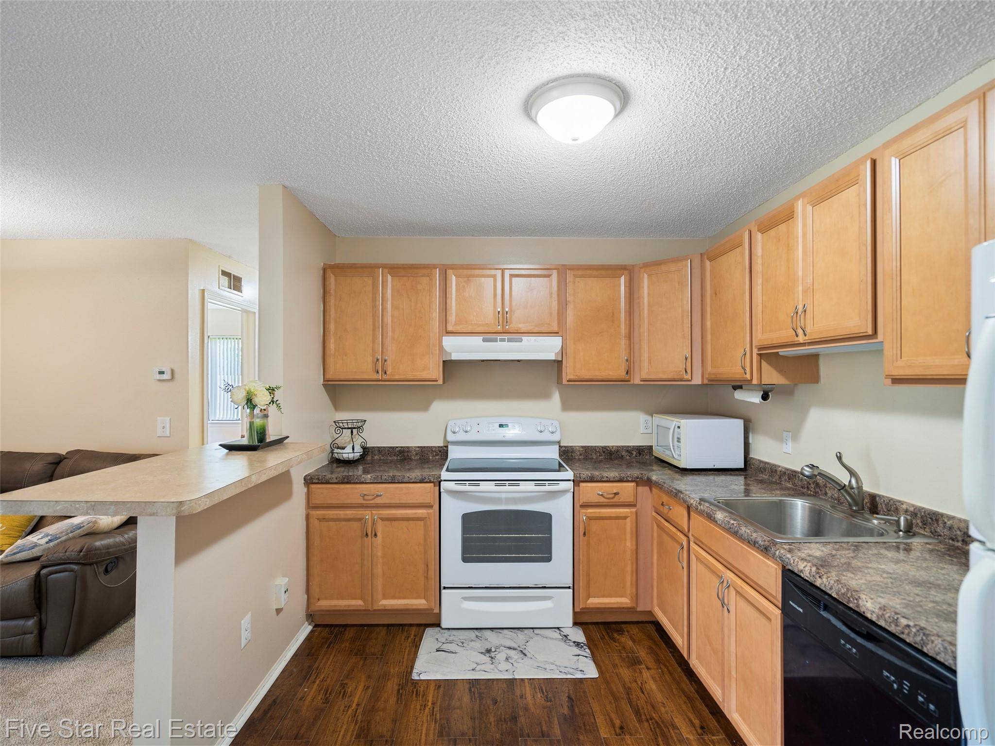 15012 Island DR, Sterling Heights, MI 48313