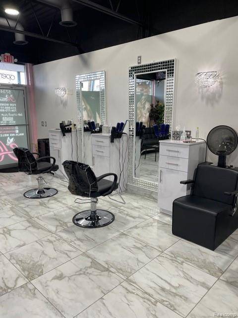 5734 TELEGRAPH RD, Dearborn Heights, MI 48127