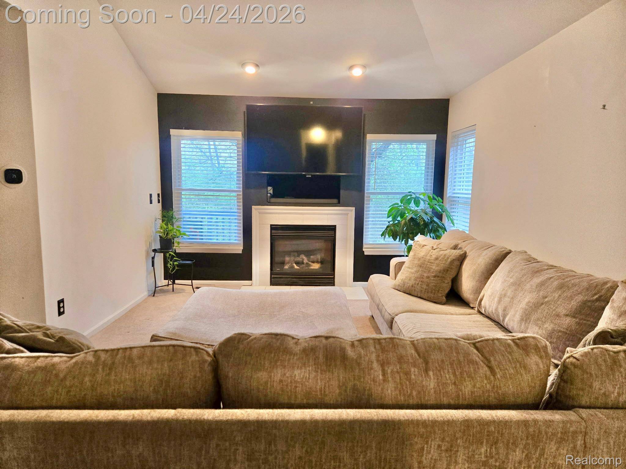 150 Legacy Park CIR, Dearborn Heights, MI 48127